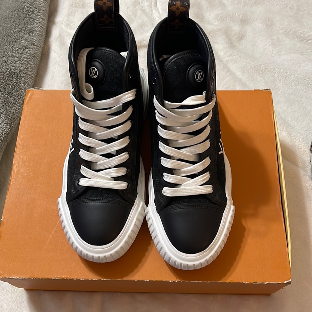 Louis Vuitton high top shoes!